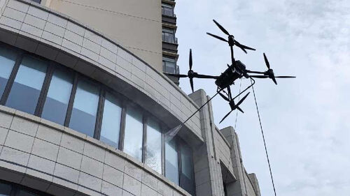 Dernières nouvelles de l'entreprise Pourquoi MYUAV a choisi le FC30 comme drone de nettoyage?