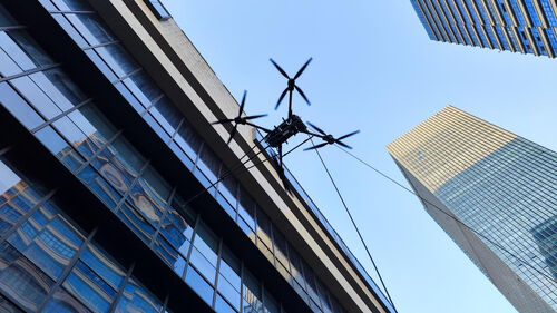 Dernières nouvelles de l'entreprise Comment fonctionnent les drones de nettoyage?