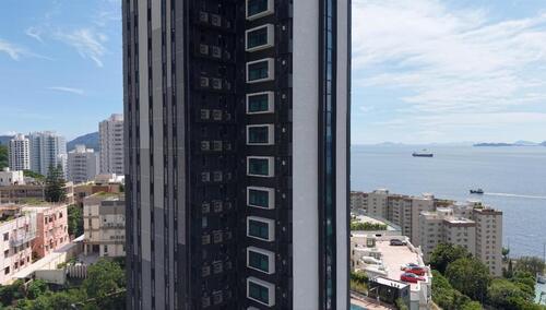 Dernières nouvelles de l'entreprise Le drone à double corde MYUAV a nettoyé efficacement la façade complexe du Duoli Garden à Hong Kong, et le nettoyage écologique a été bien accueilli.