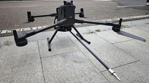 Dernières nouvelles de l'entreprise Une main polyvalente dans le nettoyage aérien: MYUAV M400X Drone léger, corps compact avec une précision grand angle