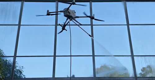 Dernières nouvelles de l'entreprise Nouvelle mise à niveau | Le nettoyant MYUAV de 6e génération offre une expérience de nettoyage de murs-rideaux plus propre et plus écologique