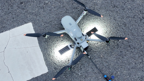Dernières nouvelles de l'entreprise Arrive Light, Illuminate Instantly | Field Application of the DJI M4 Tethered Lighting System